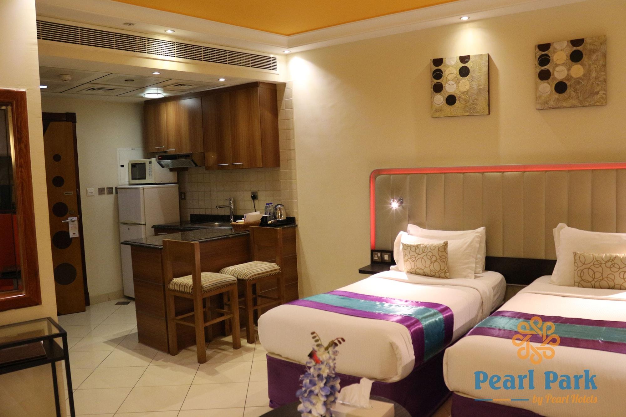 Pearl Executive Hotel Apartments Дубай Екстер'єр фото