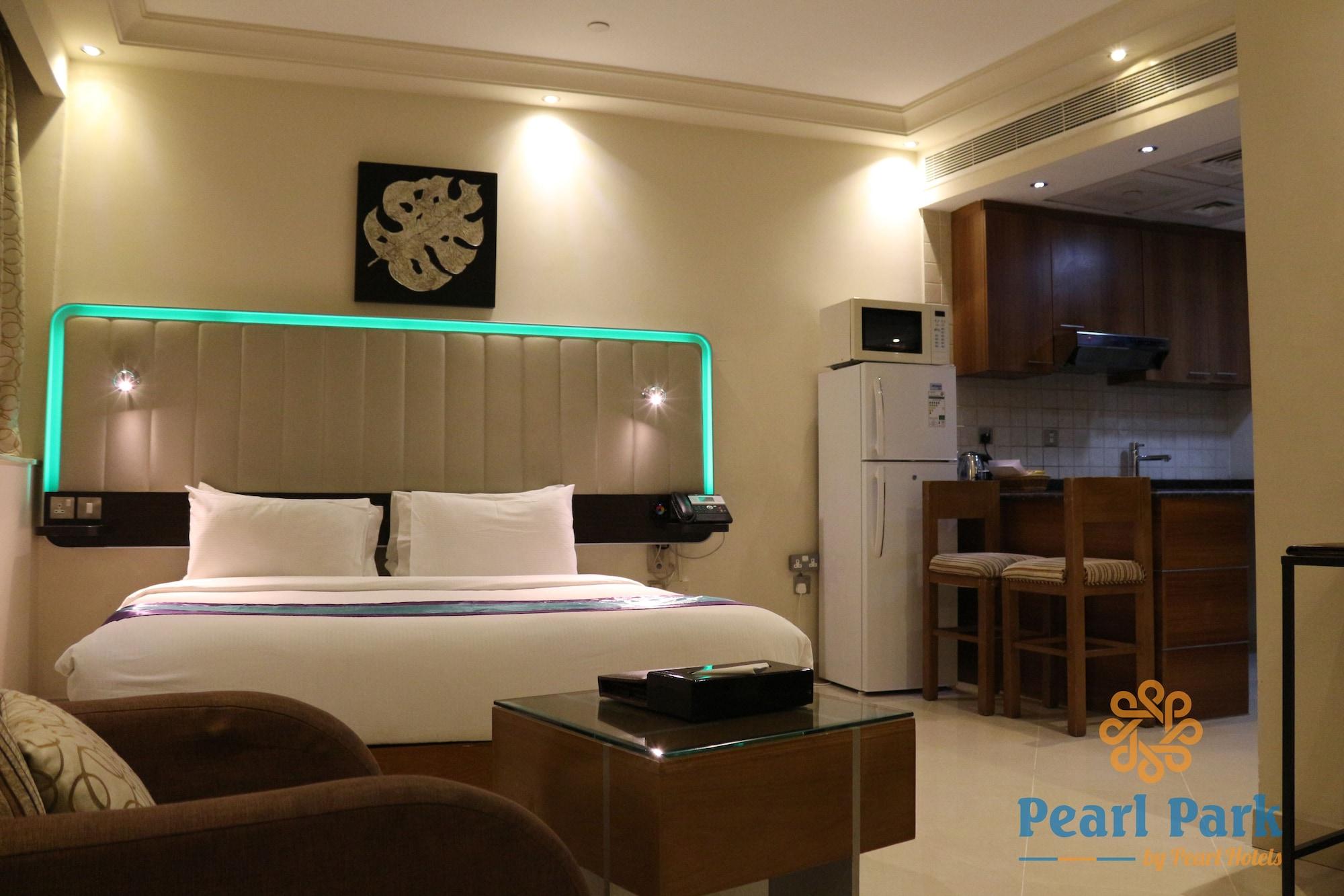 Pearl Executive Hotel Apartments Дубай Екстер'єр фото